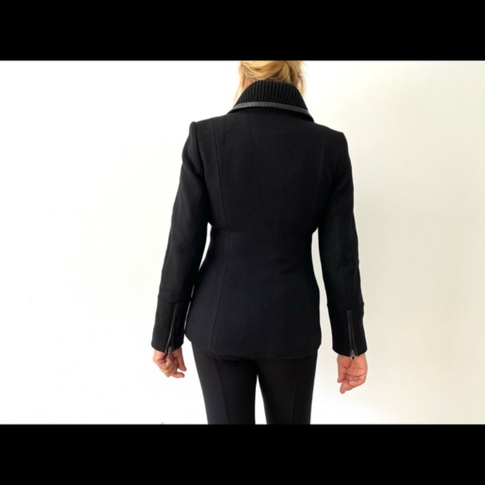 TRINA TURK BLACK WOOL JACKET  ZIPPER WITH LEATHER DETAIL